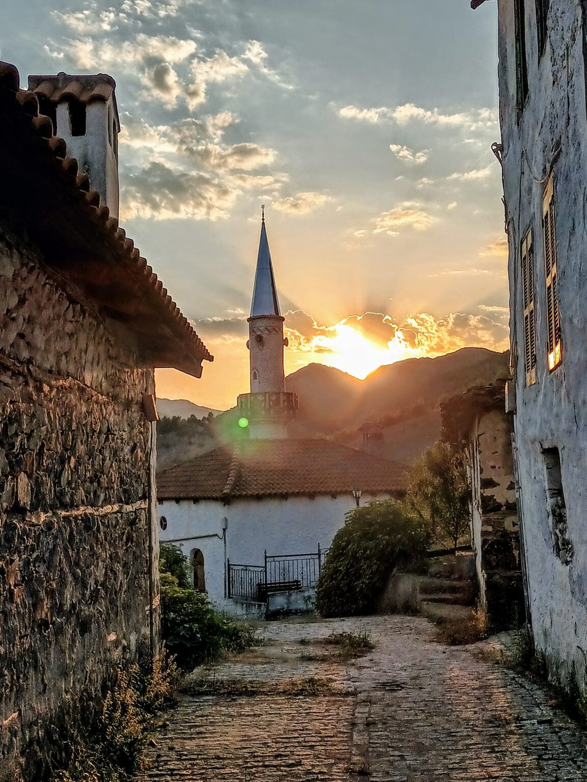 Δειλινό από τα στενά της Κοττάνης ║ Photo : Παναγιώτης Σαββίδης