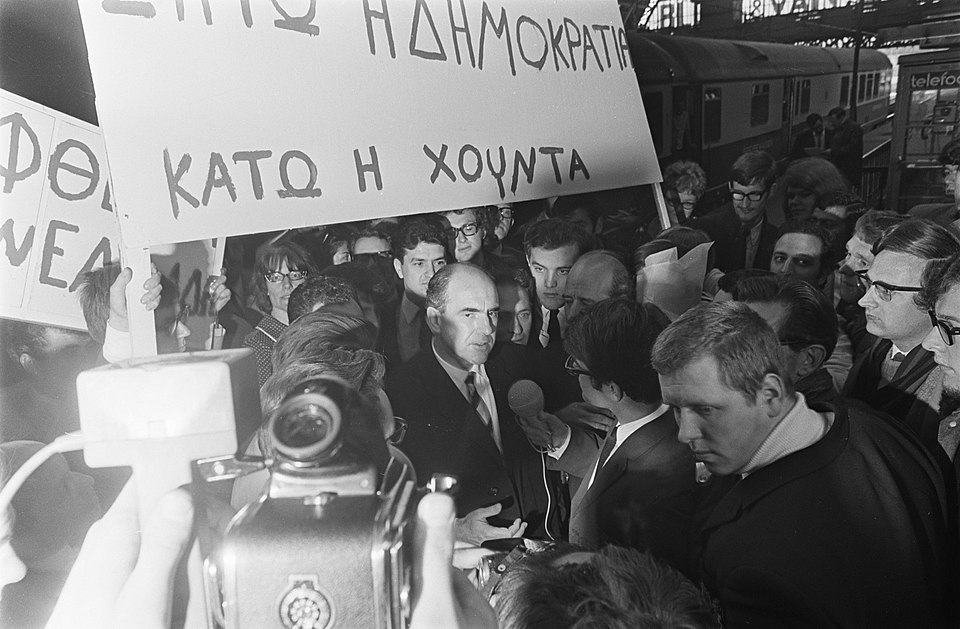 Ο Ανδρέας Παπανδρέου το 1968 σε αντιδικτατορική συγκέντρωση στο Άμστερνταμ